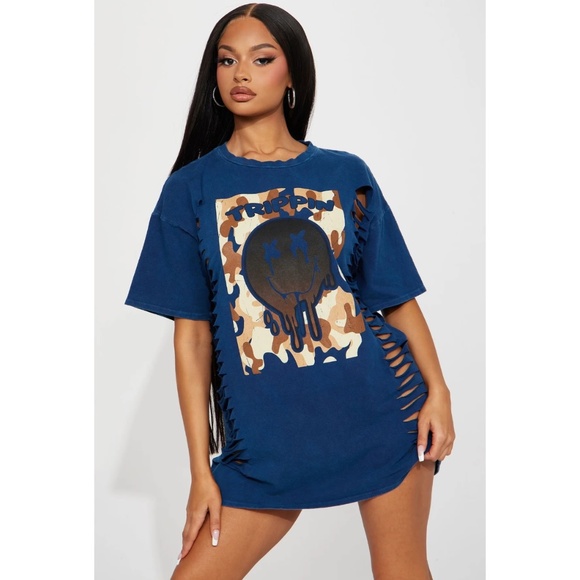 Caught Trippin T-Shirt Dress - Medium - Picture 1 of 4